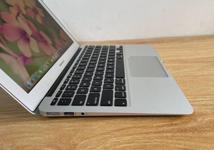 蘋果MacBook air(md711A)超薄筆記