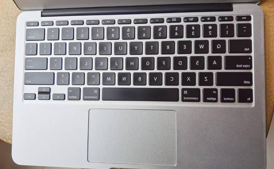 蘋果 macbook air 2014, i5