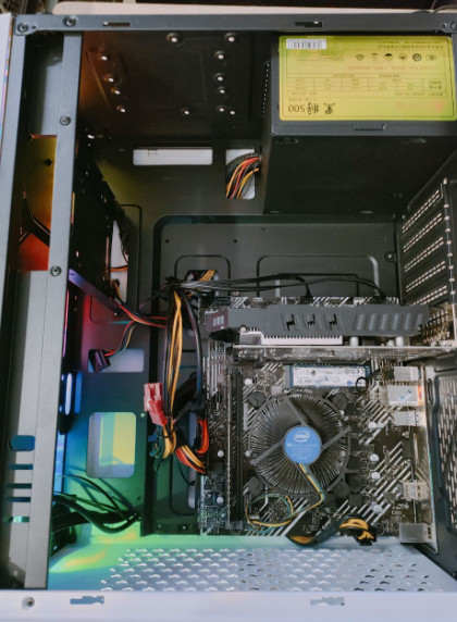 i5 10400f處理器主機 去年11月份配的